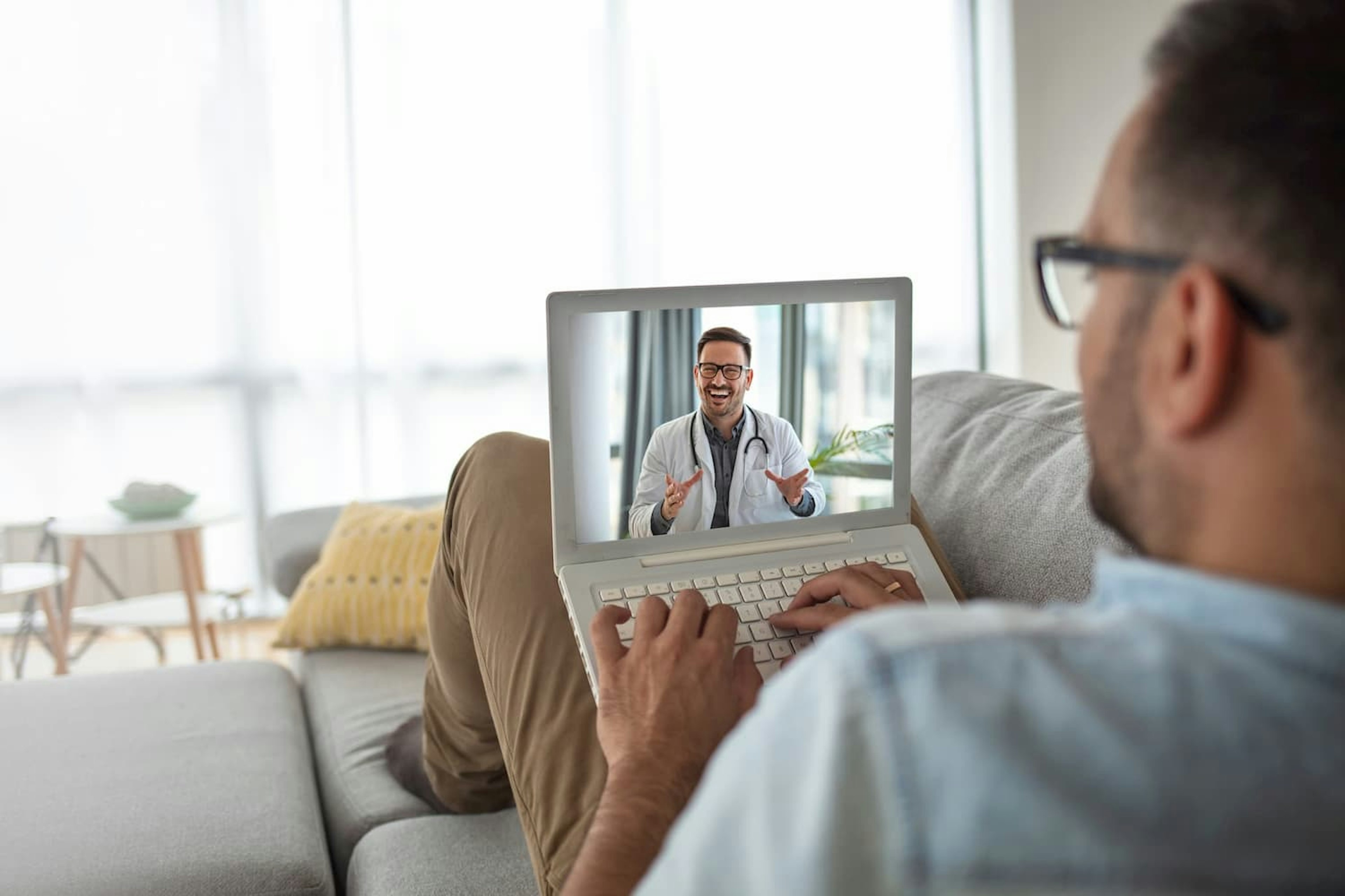 Virtuelle Sprechstunde mit Arzt